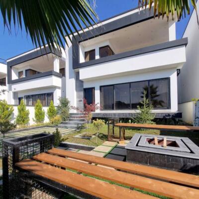 ویلا دوبلکس با طرح خاص